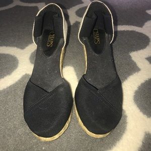 CHAPS black wedges